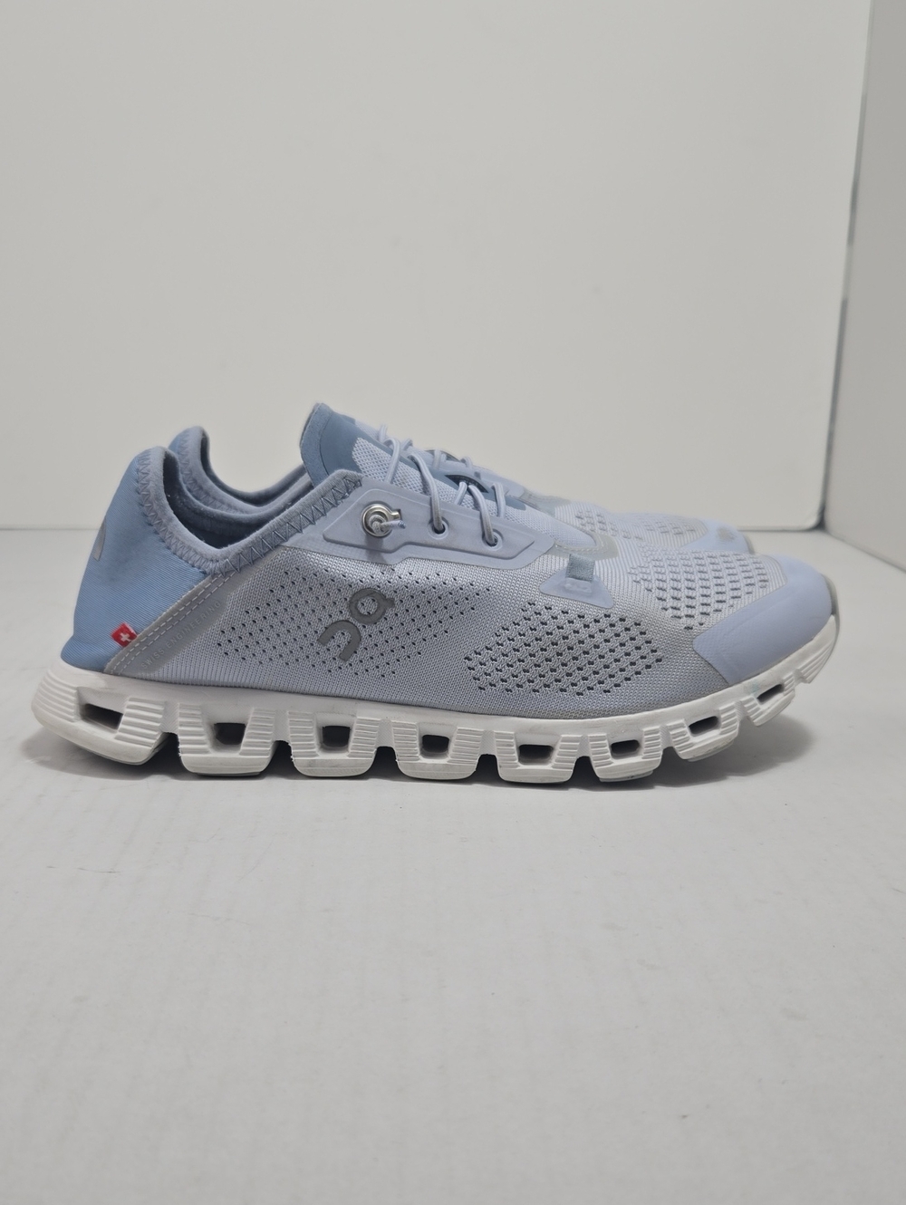 On Cloud 5 Coats Running Women's  Sz 8.5 3WDIO541177 Athletic Sporty Outdoor.